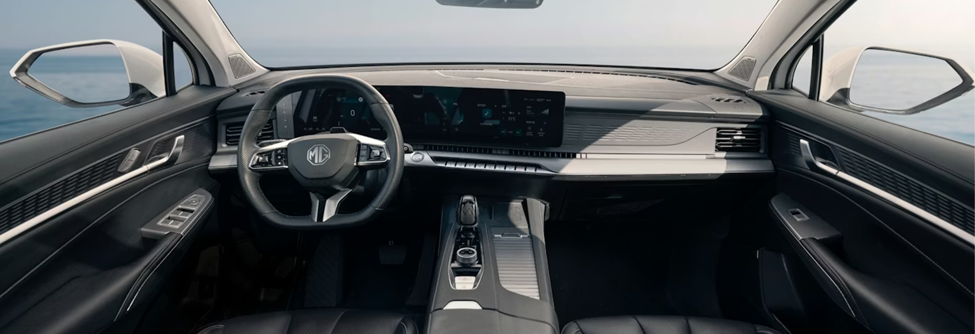 MGS9 PHEV Interieur – Premium-Ausstattung mit Panorama-Glasschiebedach